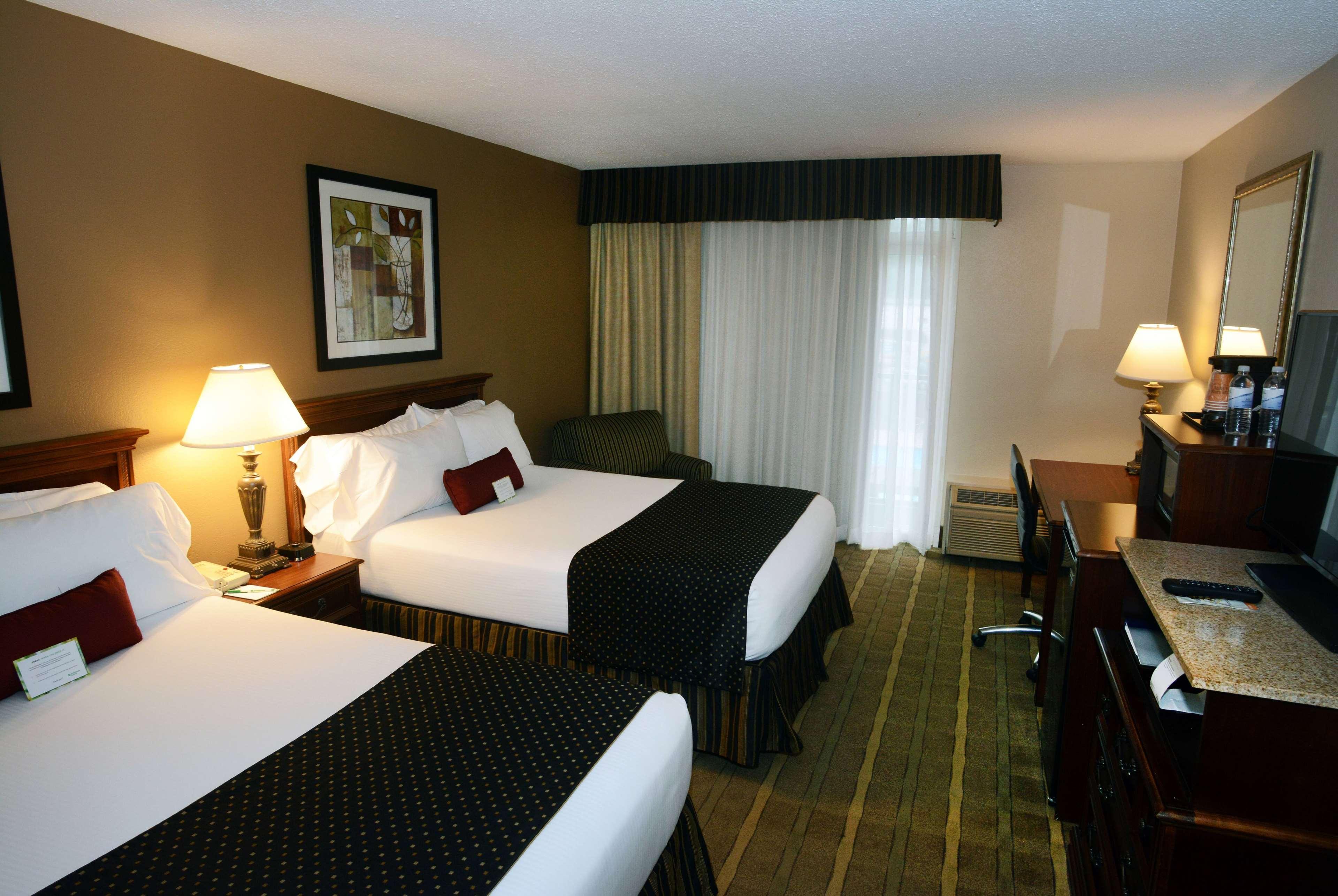 Hotel Wyndham Garden Warsaw Esterno foto