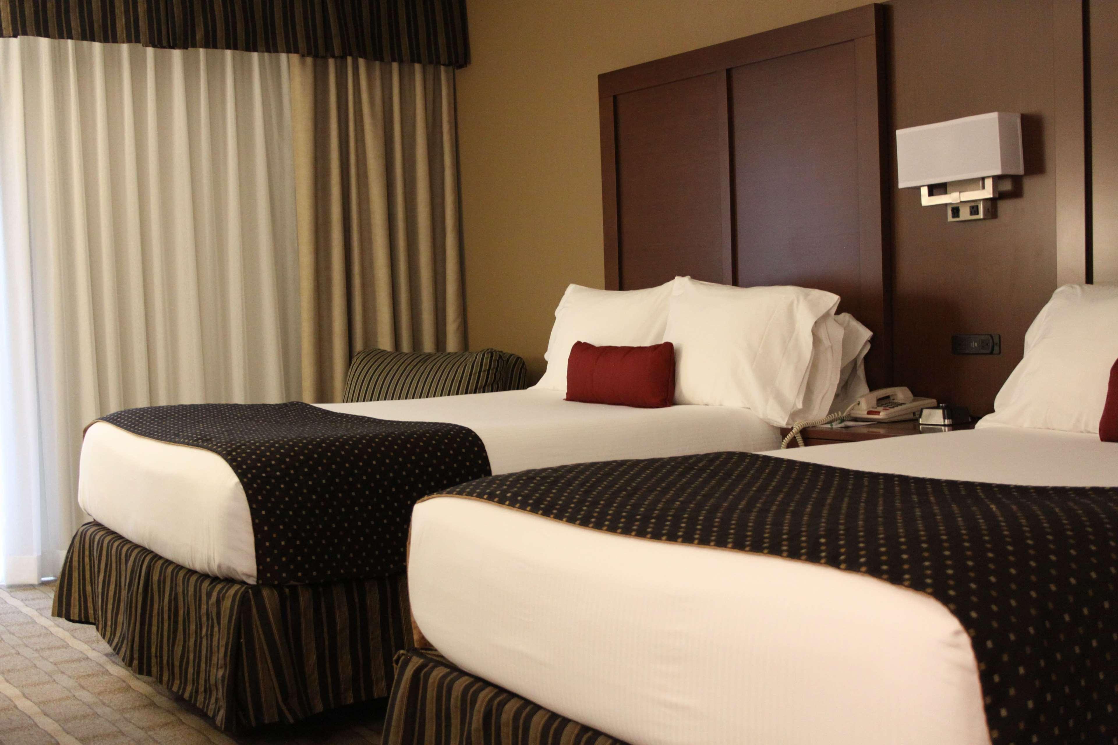 Hotel Wyndham Garden Warsaw Esterno foto