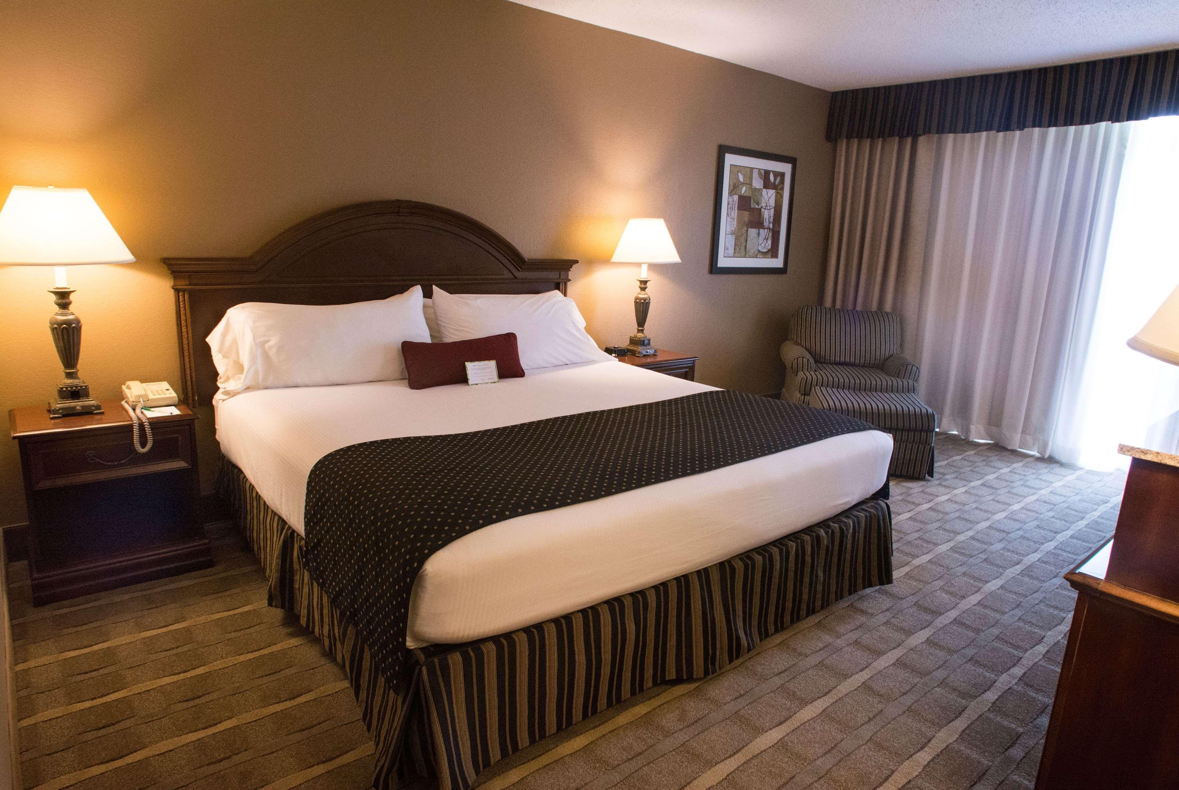 Hotel Wyndham Garden Warsaw Esterno foto