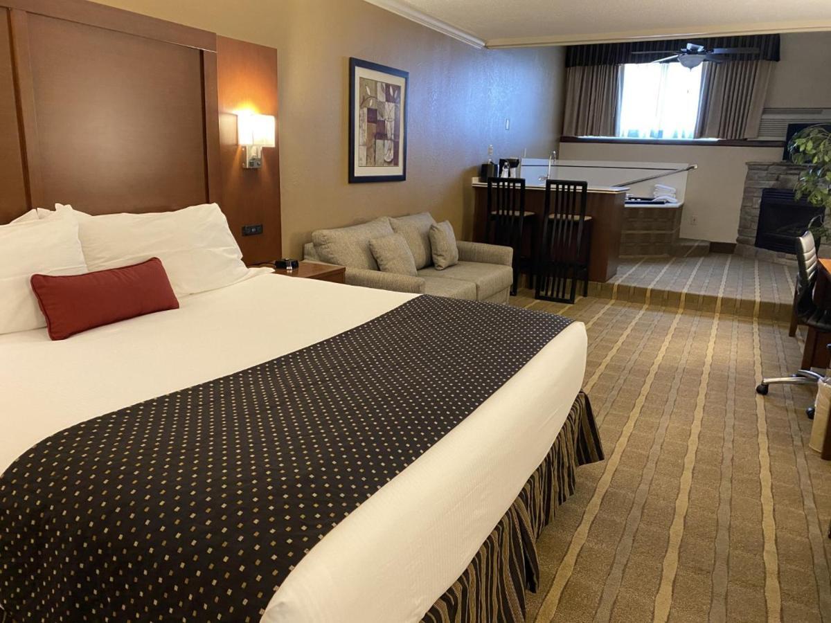Hotel Wyndham Garden Warsaw Esterno foto